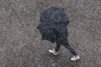 Arriva il vero inverno, temperature in calo e neve in pianura: le previsioni meteo