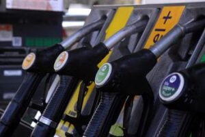 Carburanti, prezzi benzina e gasolio in discesa oggi