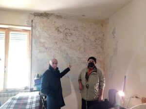 Pescara, Francesco è disabile e vive in una casa ater tugurio