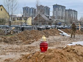 Ucraina, Zakharova: “A Bucha è stata una messa in scena”