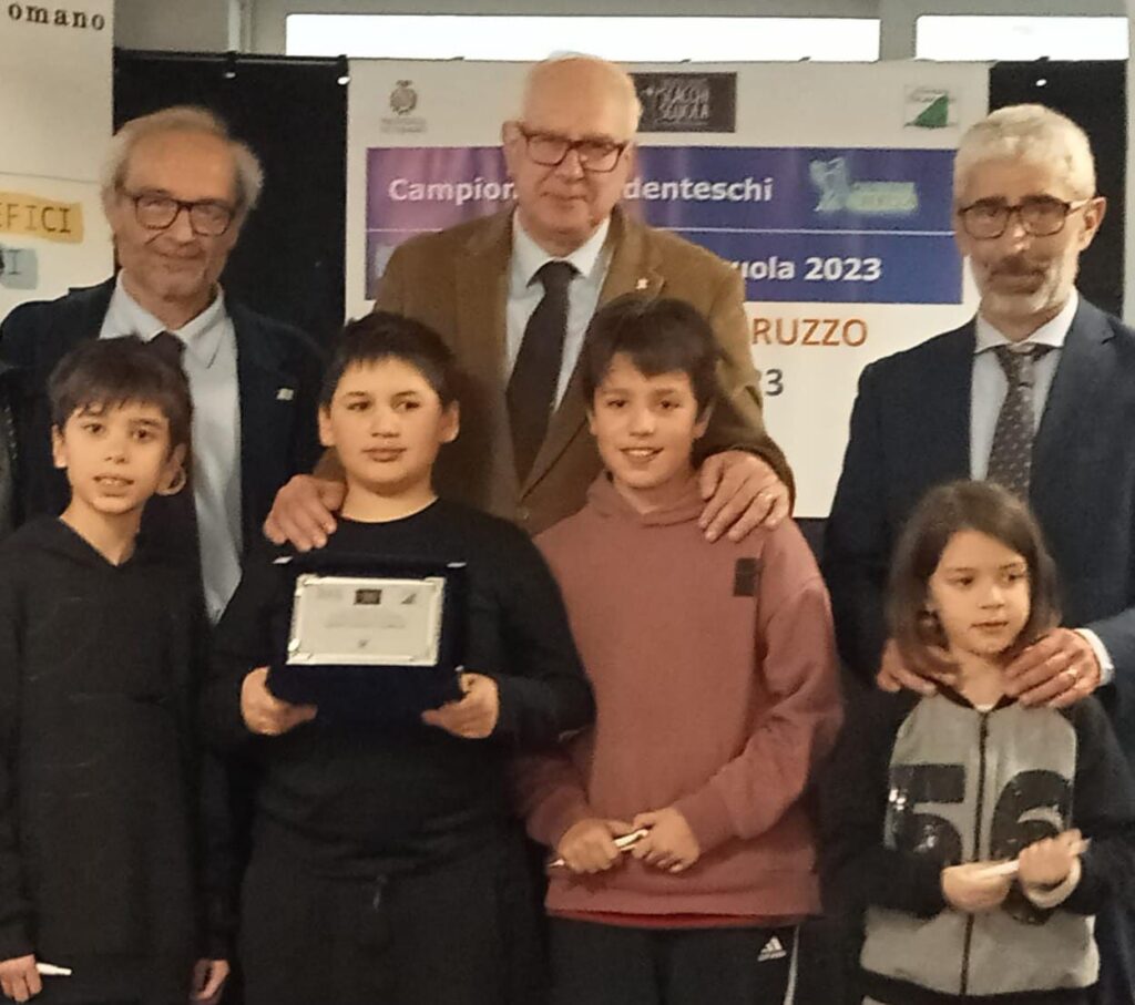 Trofeo Scacchi Scuola: 4 allievi della Zippilli-Lucidi vincono il campionato regionale