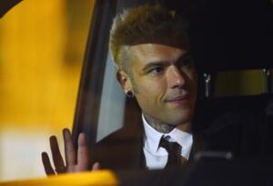Fedez e la canzone con insulti ai carabinieri, procedimento archiviato