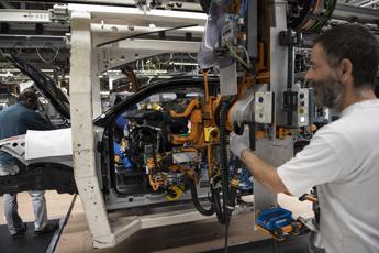 Pil, Italia frena e Istat rivede stime: -0,4% in secondo trimestre