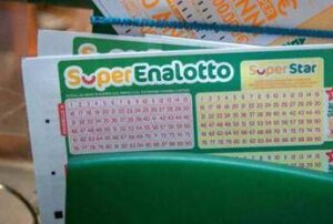 SuperEnalotto, numeri combinazione vincente oggi 3 luglio