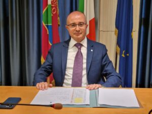 Acqua a singhiozzo in provincia di Pescara. Pettinari: "cittadini esausti"