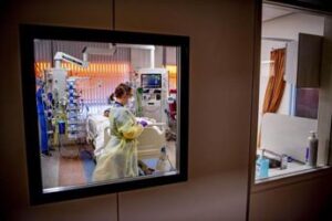 Il Covid lascia il posto letto all’influenza: -22% ricoveri