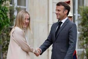 Italia-Francia, oggi faccia a faccia Meloni-Macron: “Costruire Europa più sovrana”