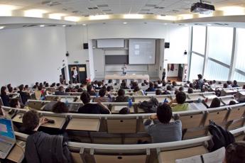 Università, per 56,2% docenti risorse diminuite