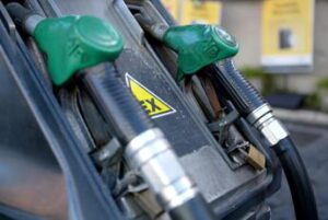 Carburanti, prezzi benzina verso ribassi