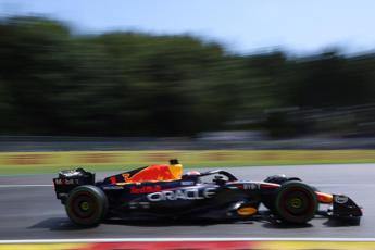 F1 Gp Giappone, Verstappen leader prime prove libere davanti a Sainz