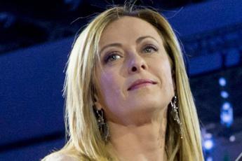 Gli auguri di Meloni all’Italia: “Un 2024 di orgoglio, successi, ottimismo e speranza”