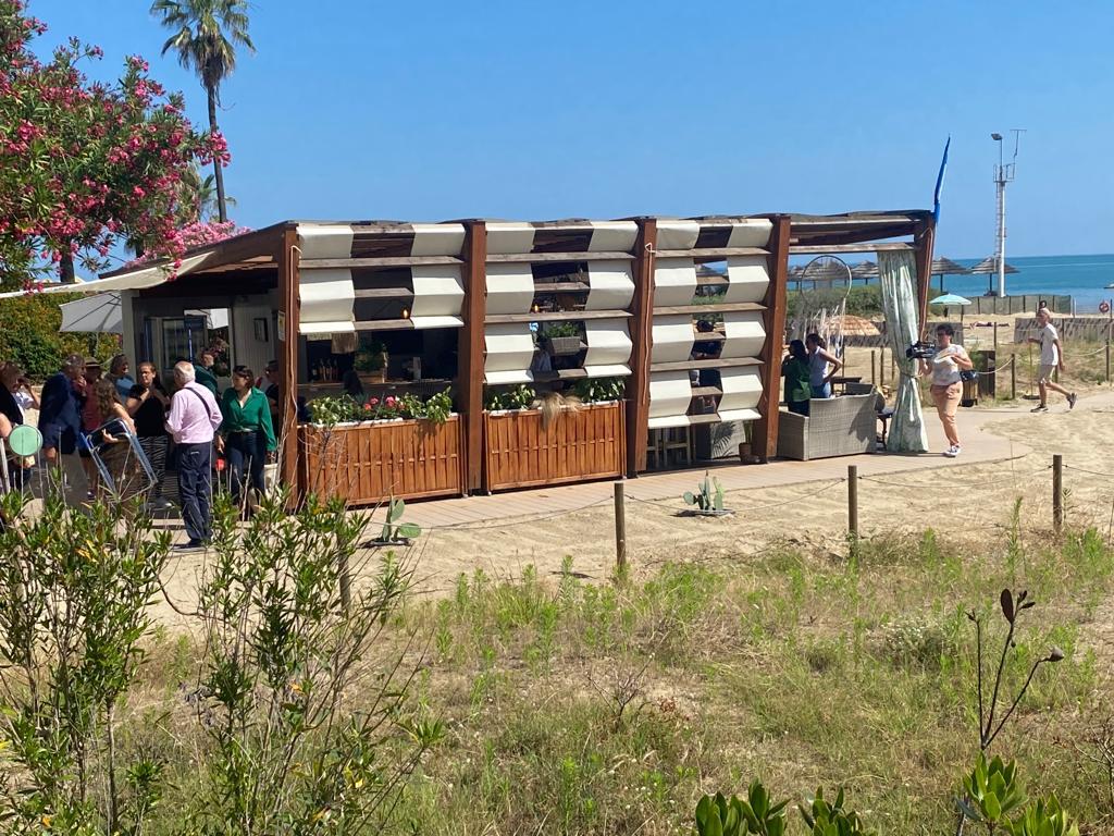 Pescara, inaugurata l' ecospiaggia con giardino dunale sulla riviera nord