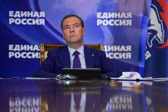 Ucraina, Medvedev: “Attacchi Crimea? Complicità Occidente avvicina apocalisse”