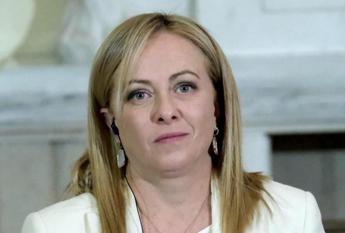 Governo, sondaggio: Meloni perde solo con Berlusconi