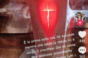 Incidente Brandizzo, l’ultimo post di uno dei 5 operai: “E’ apparsa croce su rotaie”