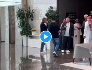 Mancini in Arabia Saudita, ct accolto con mazzo di fiori – Video
