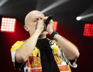 Max Pezzali sabato in concerto al Circo Massimo a Roma: ospiti e scaletta