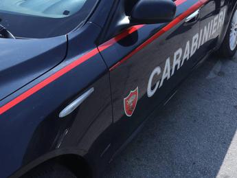 Modena, uomo ucciso a coltellate: trovato morto in androne condominiale