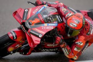 MotoGp Barcellona, Bagnaia in pole con Ducati