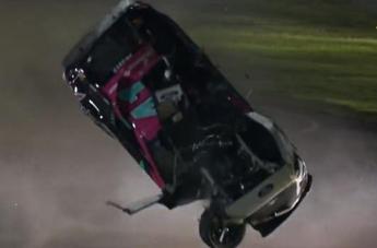 Nascar, incidente terribile a Daytona: pilota salvo – Video