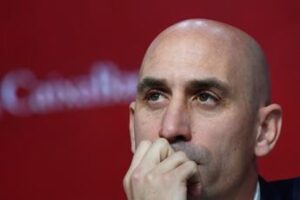 Spagna, Fifa: procedimento disciplinare per Rubiales dopo bacio a calciatrice