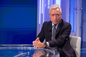 Aggressione a Le Foche, popolo no-vax esulta sui social: “Dio c’è”