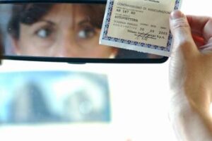 Assicurazione auto, stangata per gli italiani: ecco come risparmiare