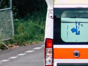 Bergamo, due cicliste investite da camion a Fontanella: una grave