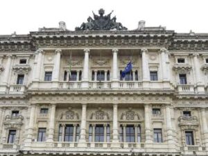 Caso Cucchi e il reato di falso, Cassazione: “Maresciallo Mandolini sapeva ma reato prescritto”