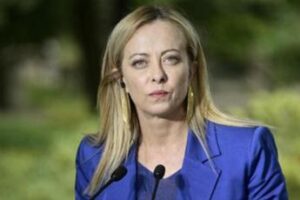 Cgil, Giorgia Meloni e video cori sessisti: “Landini cosa pensa?”