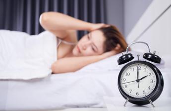 E’ tornata l’ora solare, lancette indietro di un’ora