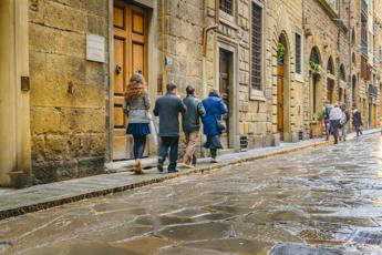 Firenze, 91enne rapinato in strada: arrestato 26enne somalo
