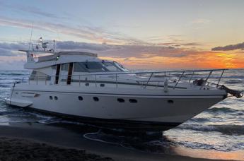 Fregene, giallo dello yacht ‘fantasma’: a bordo anche un motorino