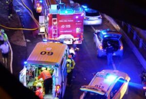 Incidente Mestre, il momento in cui il bus precipita dal cavalcavia – Video