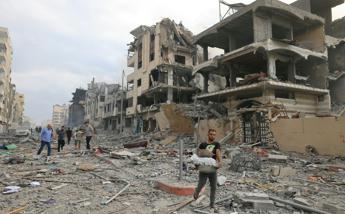 Israele, a Gaza dramma ospedali: “Acqua e farmaci stanno finendo”