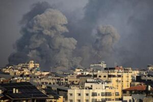 Israele, italiani dispersi dopo attacco Hamas: l’appello del figlio
