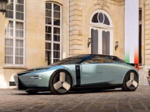 Lancia: la futura ammiraglia sarà prodotta in Italia