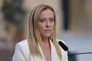 Migranti Italia, Meloni: “C’è chi aiuta illegalità”
