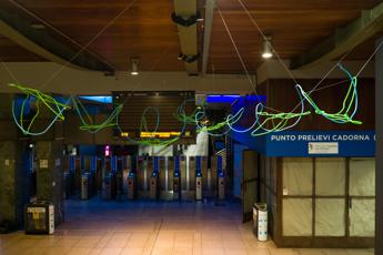 Mostre, alla stazione Cadorna di Milano: ‘Travelling Gaze. Sguardo viaggiante’