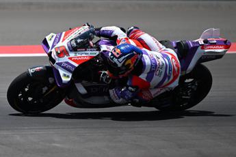 MotoGp Australia, vince Zarco davanti a Bagnaia. Martin crolla nel finale, quinto