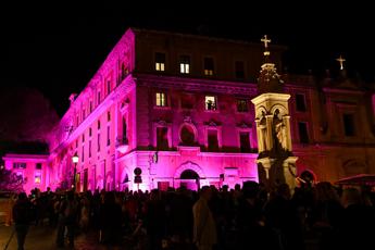‘Ottobre rosa’ all’ospedale Isola Tiberina con Maison Valentino