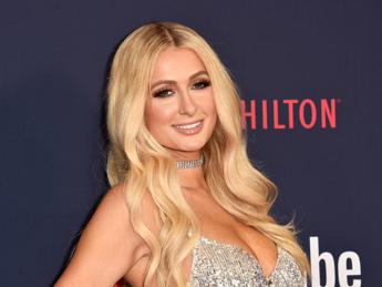 Paris Hilton, violenze e abusi: la biografia diventa una serie tv