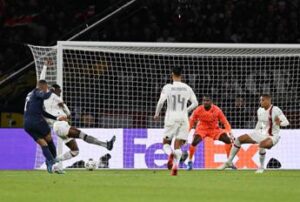 Psg-Milan 3-0, lezione francese e rossoneri ultimi in girone Champions