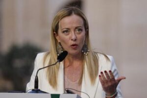 Salario minimo, Meloni: “Non è lo strumento adatto”
