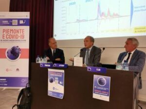 Sars-Cov-2, l’infezione si sta diffondendo. Gli strumenti più importanti per i pazienti più fragili: vaccini, profilassi con anticorpi monoclonali e terapia antivirale precoce