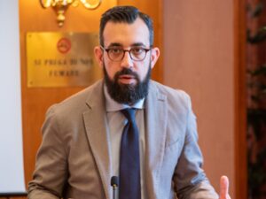 Scuola. Pro Vita Famiglia: Gualtieri porta le lobby Lgbt in scuole medie e liceo