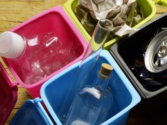 Sostenibilità, italiani divisi tra ‘attenti’ (53%) e ‘disinteressati’ (47%)