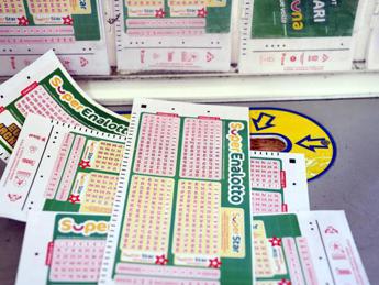 Superenalotto, la combinazione vincente di oggi