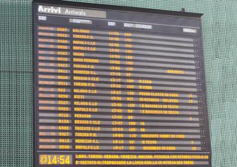 Treni caos, oggi guasto a Roma: ritardi, orari cambiati e cancellazioni