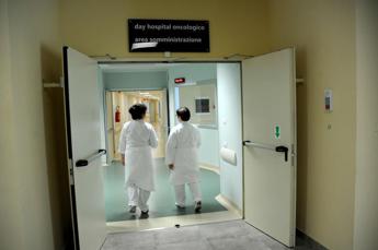 Tumori: ‘il Codice postale conta’, 4 pazienti su 10 si spostano per cure